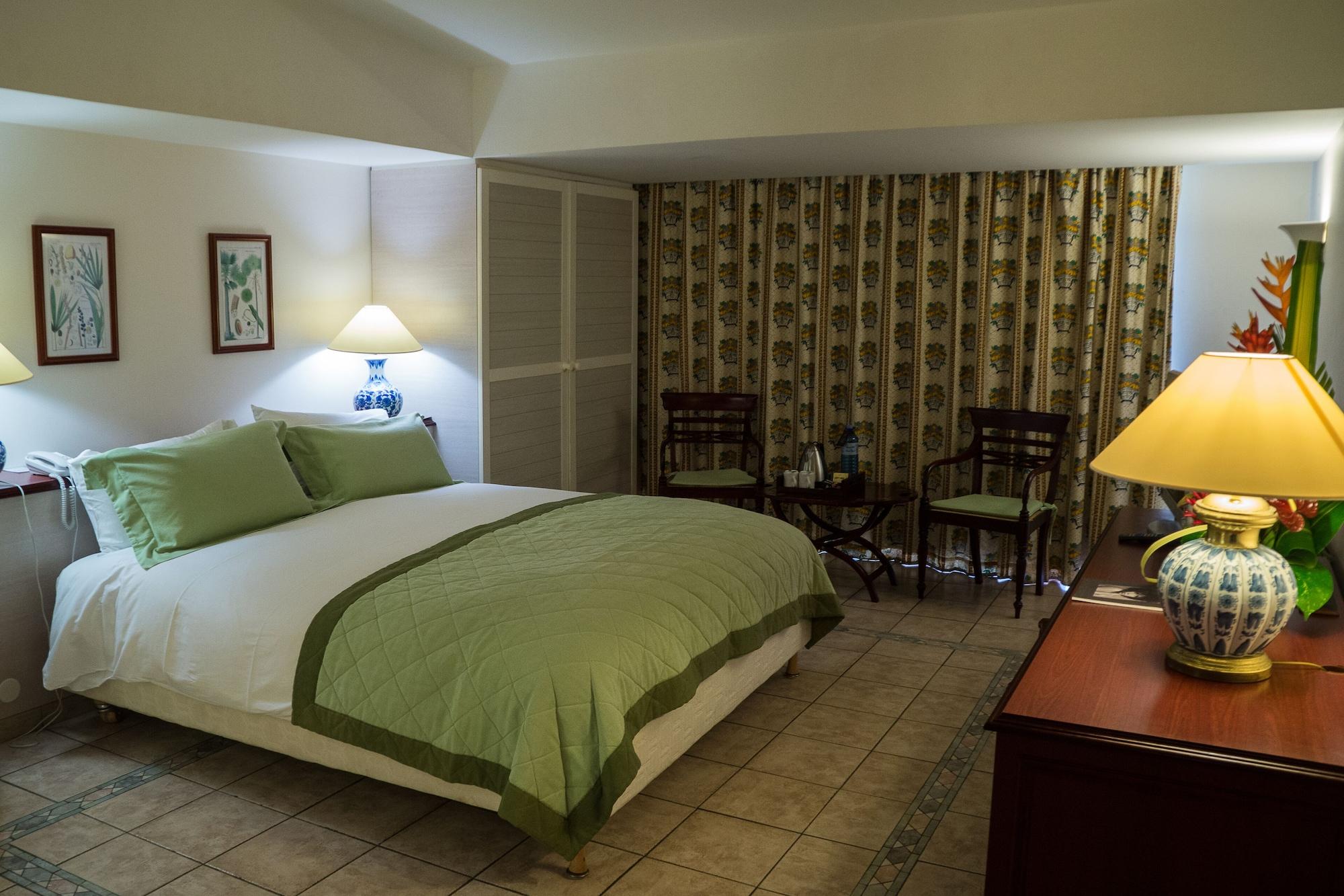 Hotel Auberge De La Vieille Tour Le Gosier  Bagian luar foto